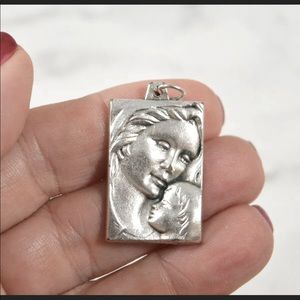 Madonna and child x large pendant.